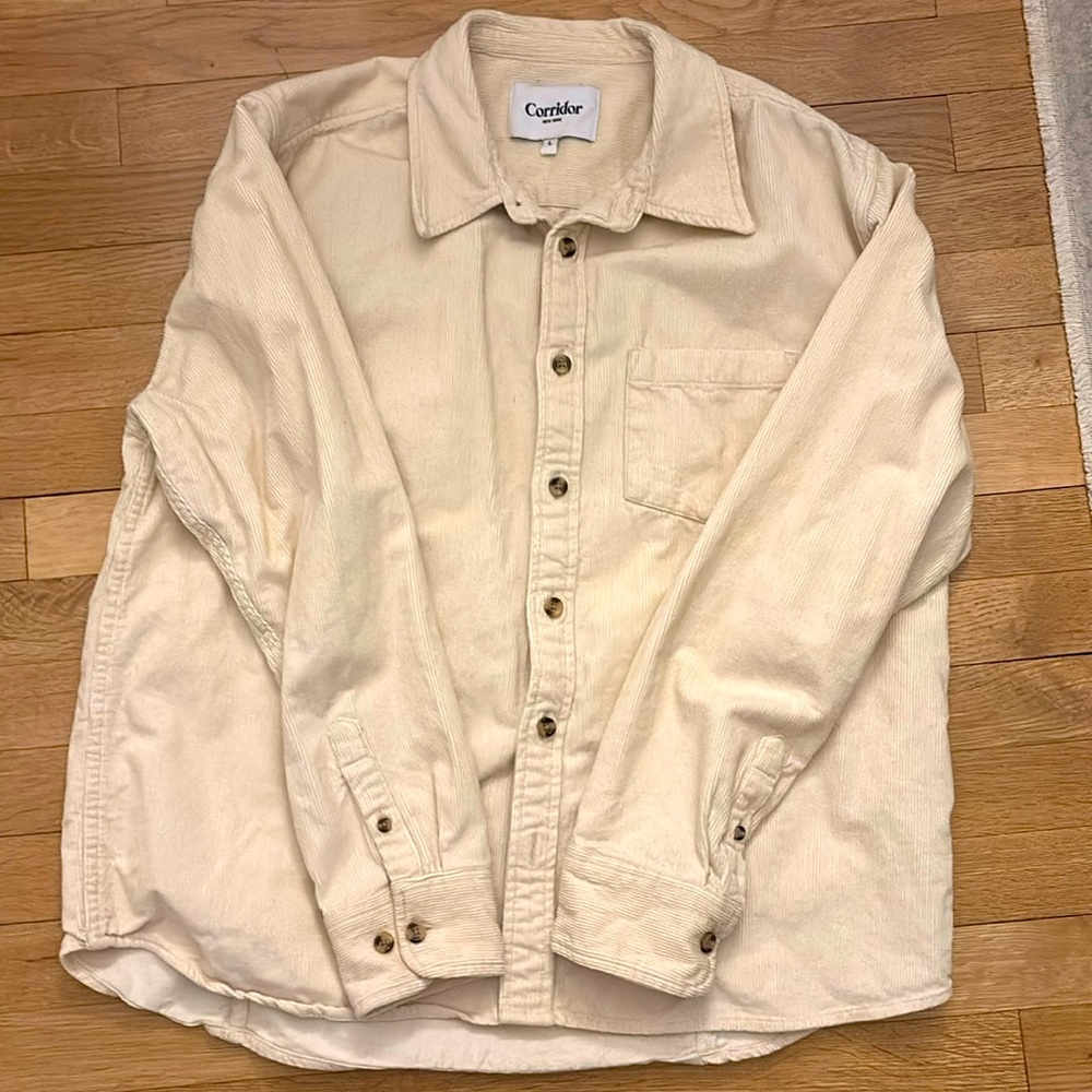 Worn twice - Men’s L Corridor corduroy shirt in cream. VERY comfortable